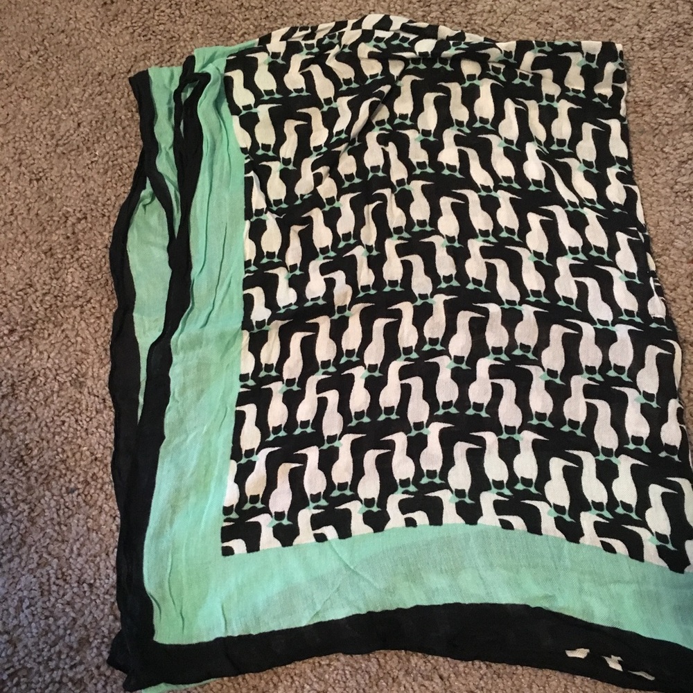 Never worn bird scarf